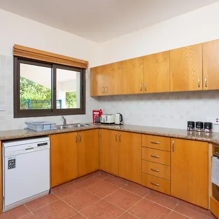 Iliana וילה Polis